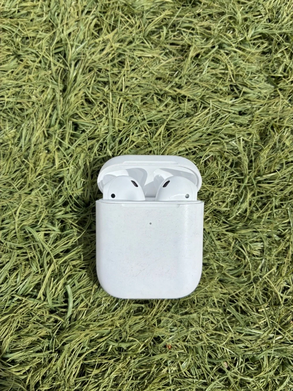 Apple AirPods Gen 2